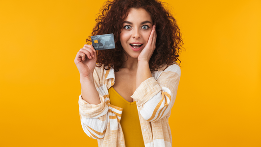 What is the Difference between a Charge Card and a Credit Card